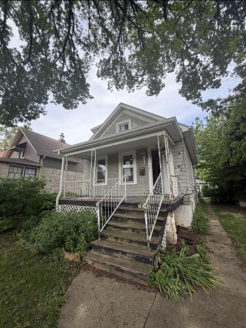 12535 Elm Street Blue Island IL 60406