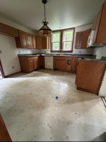 12535 Elm Street Blue Island IL 60406