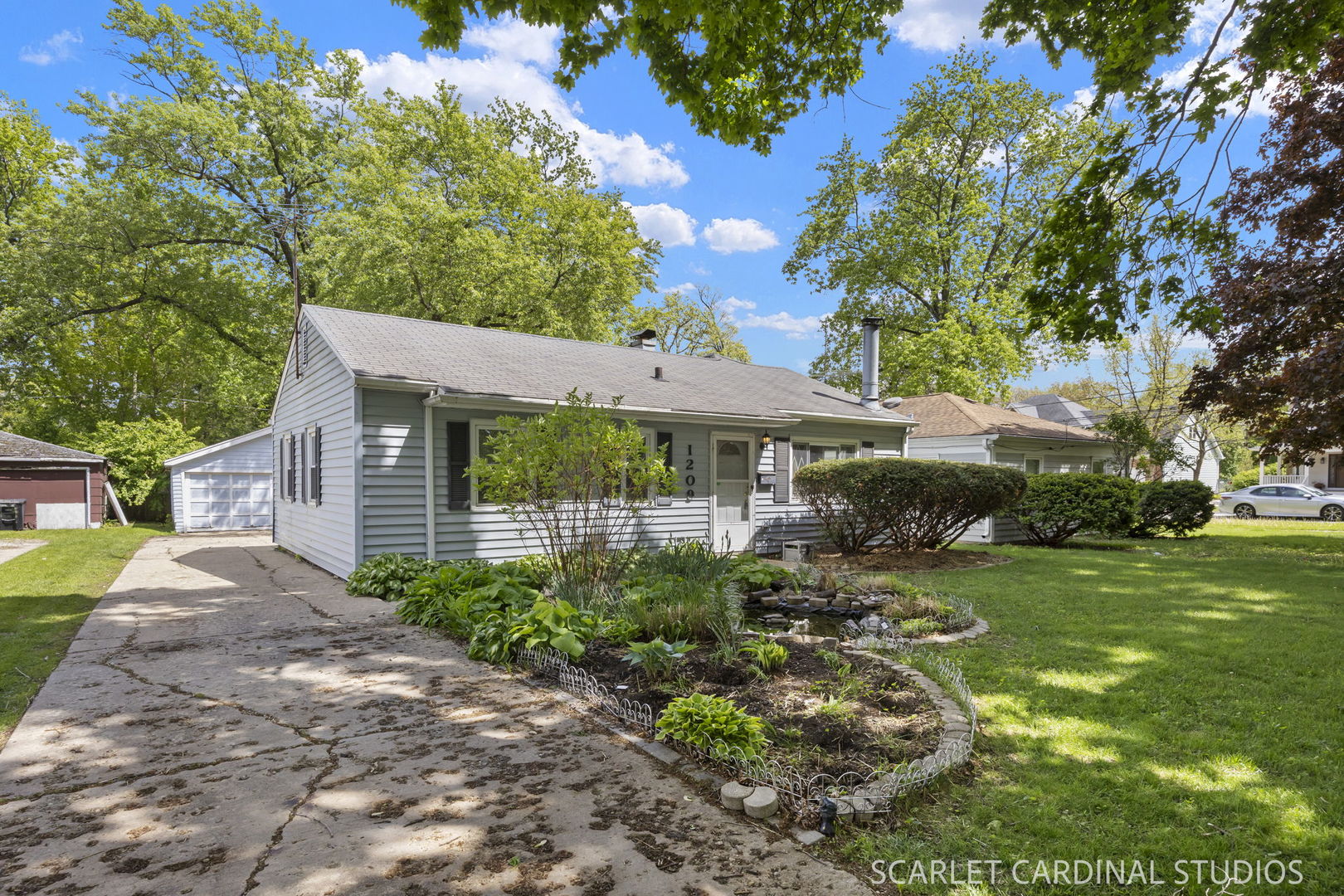 1209 Fischer Street Wheaton IL 60189