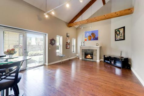 824 Stables Court Highwood IL 60040