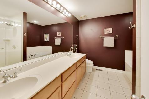 824 Stables Court Highwood IL 60040