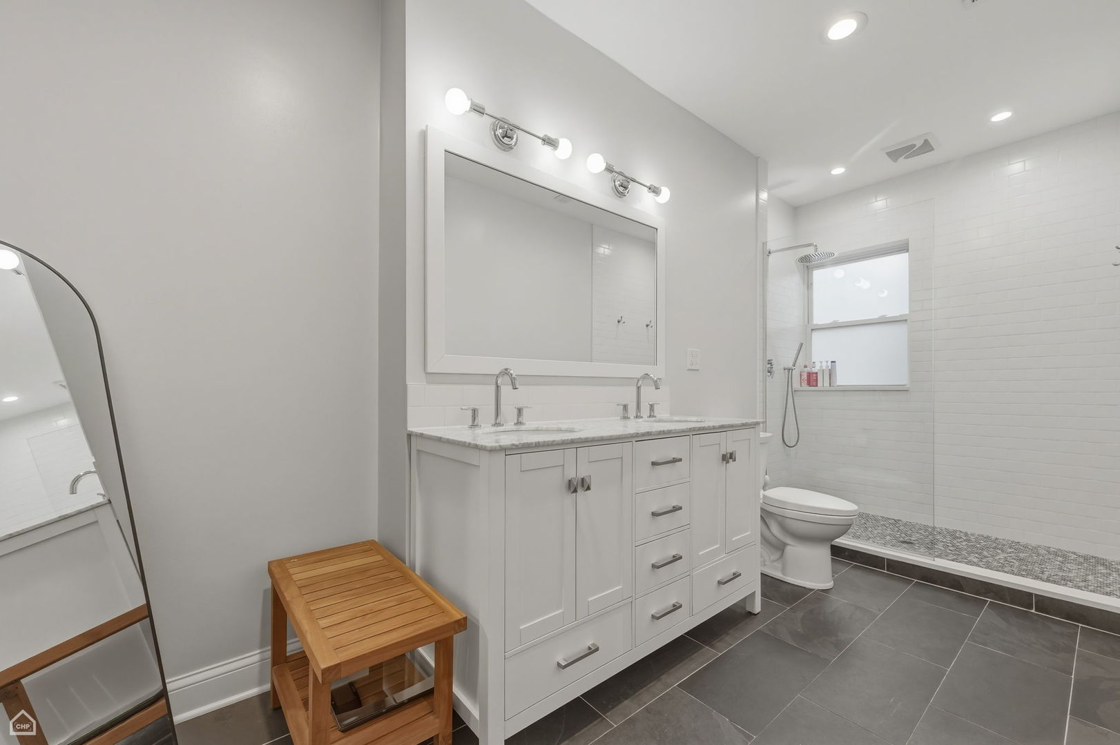 5029 South Dorchester Avenue Chicago IL 60615