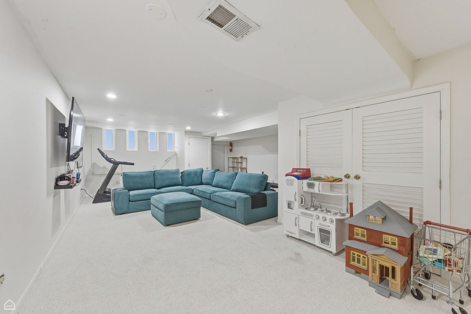 5029 South Dorchester Avenue Chicago IL 60615
