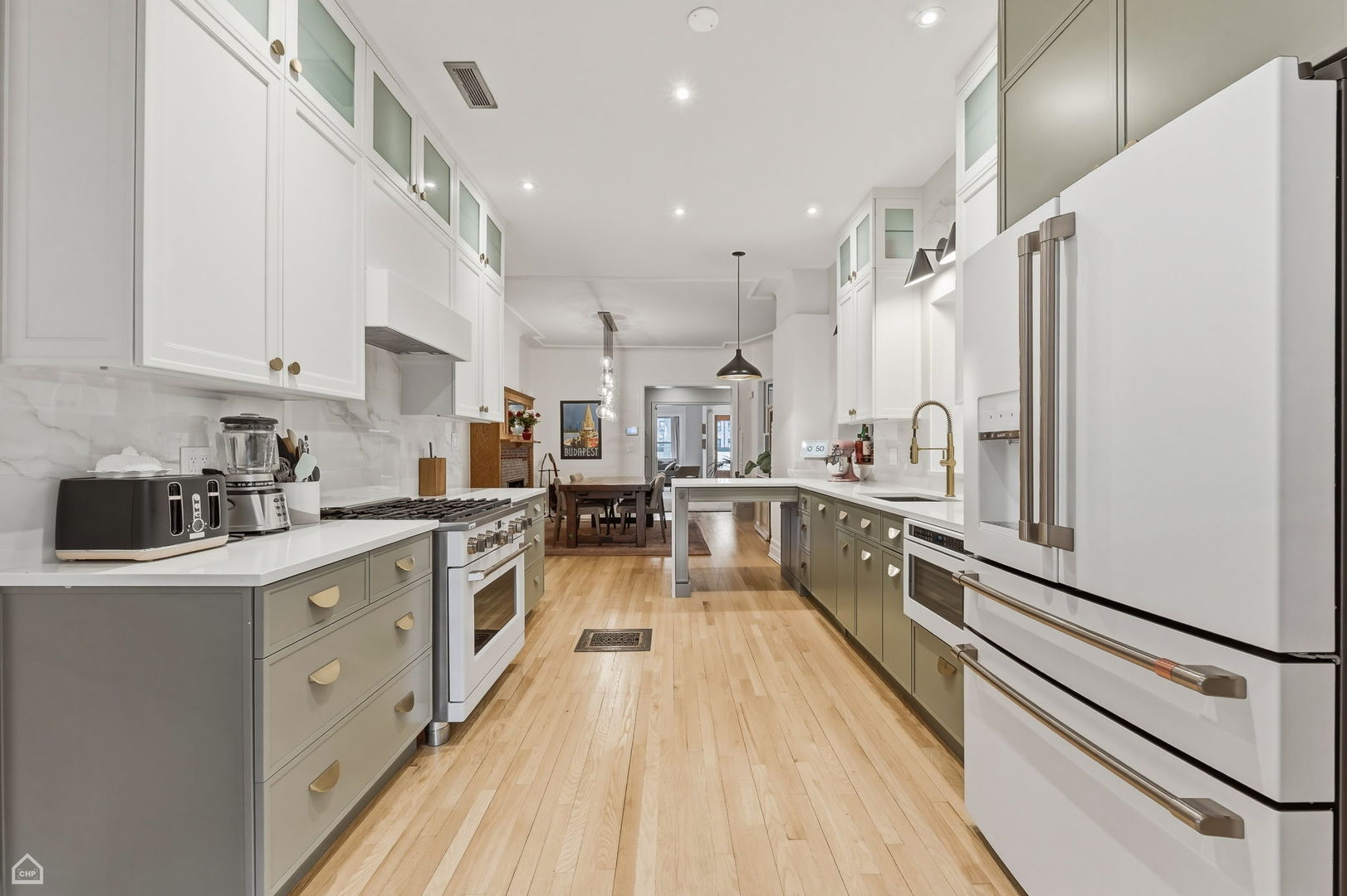 5029 South Dorchester Avenue Chicago IL 60615