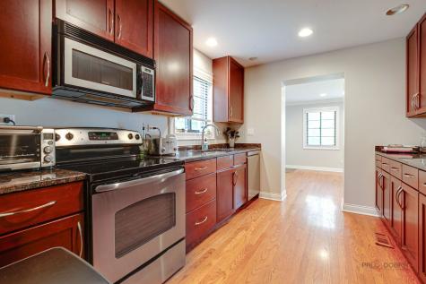 1741 Beverly Place Highland Park IL 60035