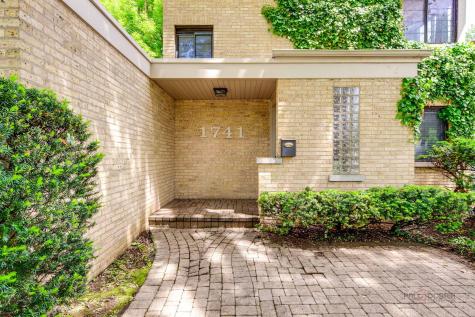 1741 Beverly Place Highland Park IL 60035