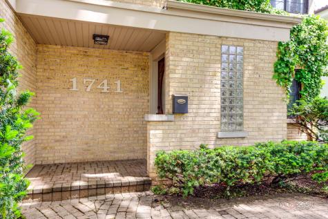 1741 Beverly Place Highland Park IL 60035