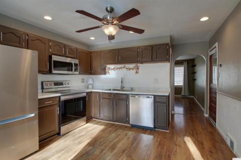 2934 Hampshire Street Quincy IL 62301-3747