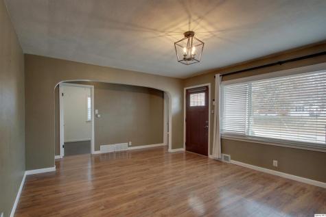 2934 Hampshire Street Quincy IL 62301-3747