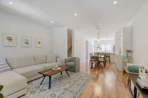 1219 West Grenshaw Street Chicago IL 60607