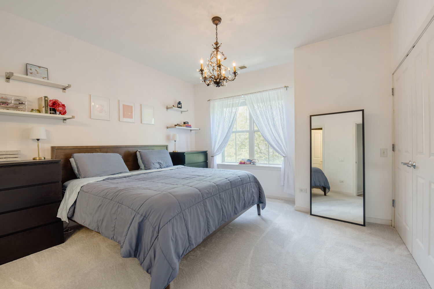 1219 West Grenshaw Street Chicago IL 60607