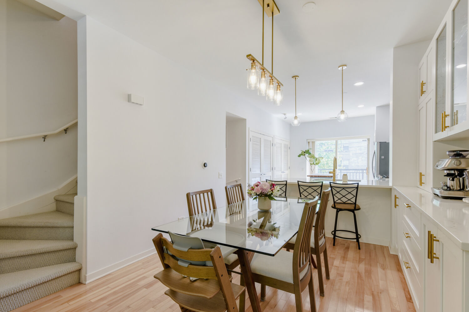 1219 West Grenshaw Street Chicago IL 60607