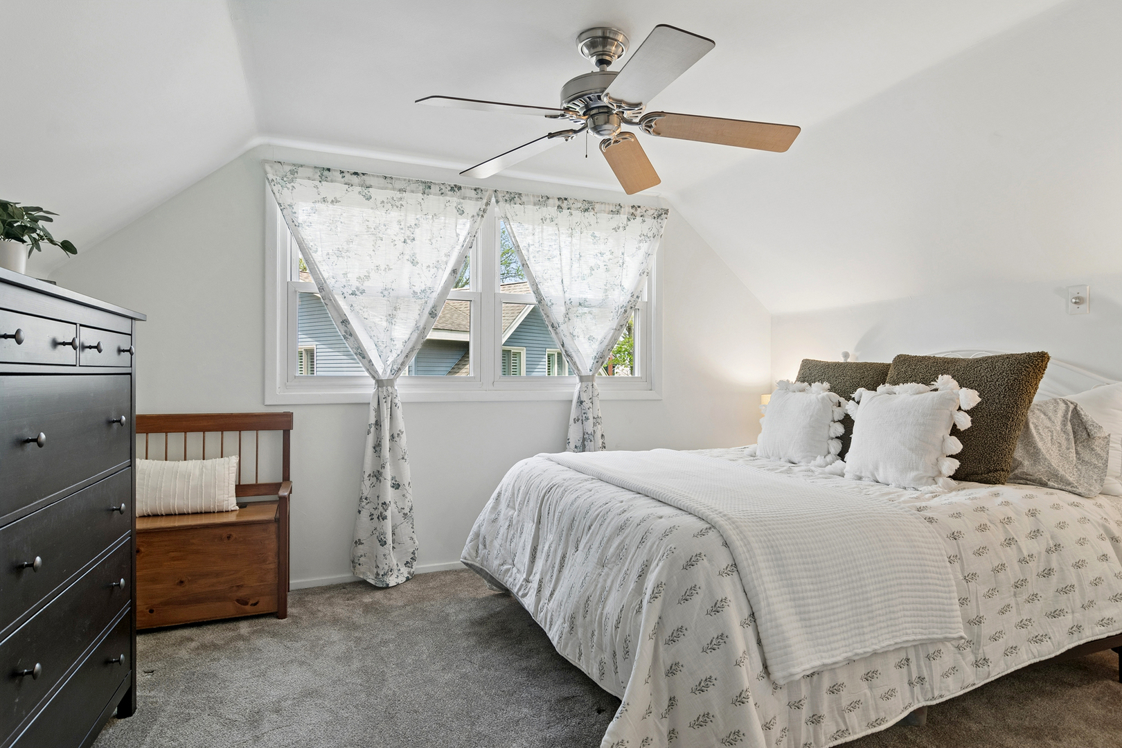 4277 Wilson Avenue Rolling Meadows IL 60008