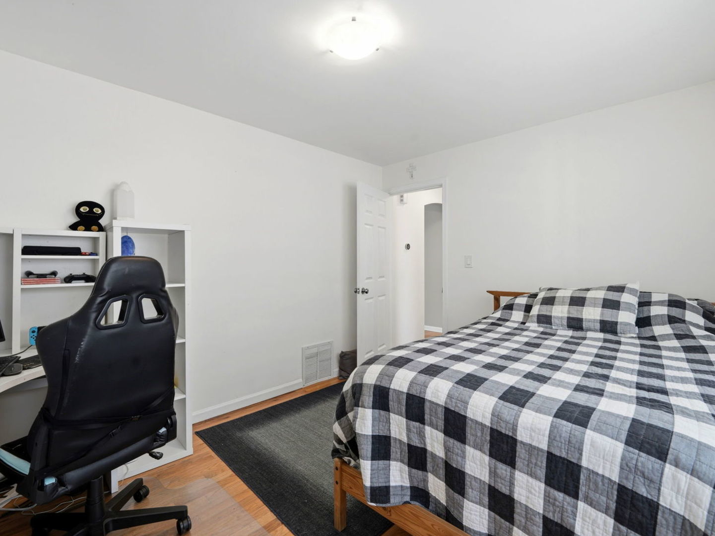 3708 North Pacific Avenue Chicago IL 60634
