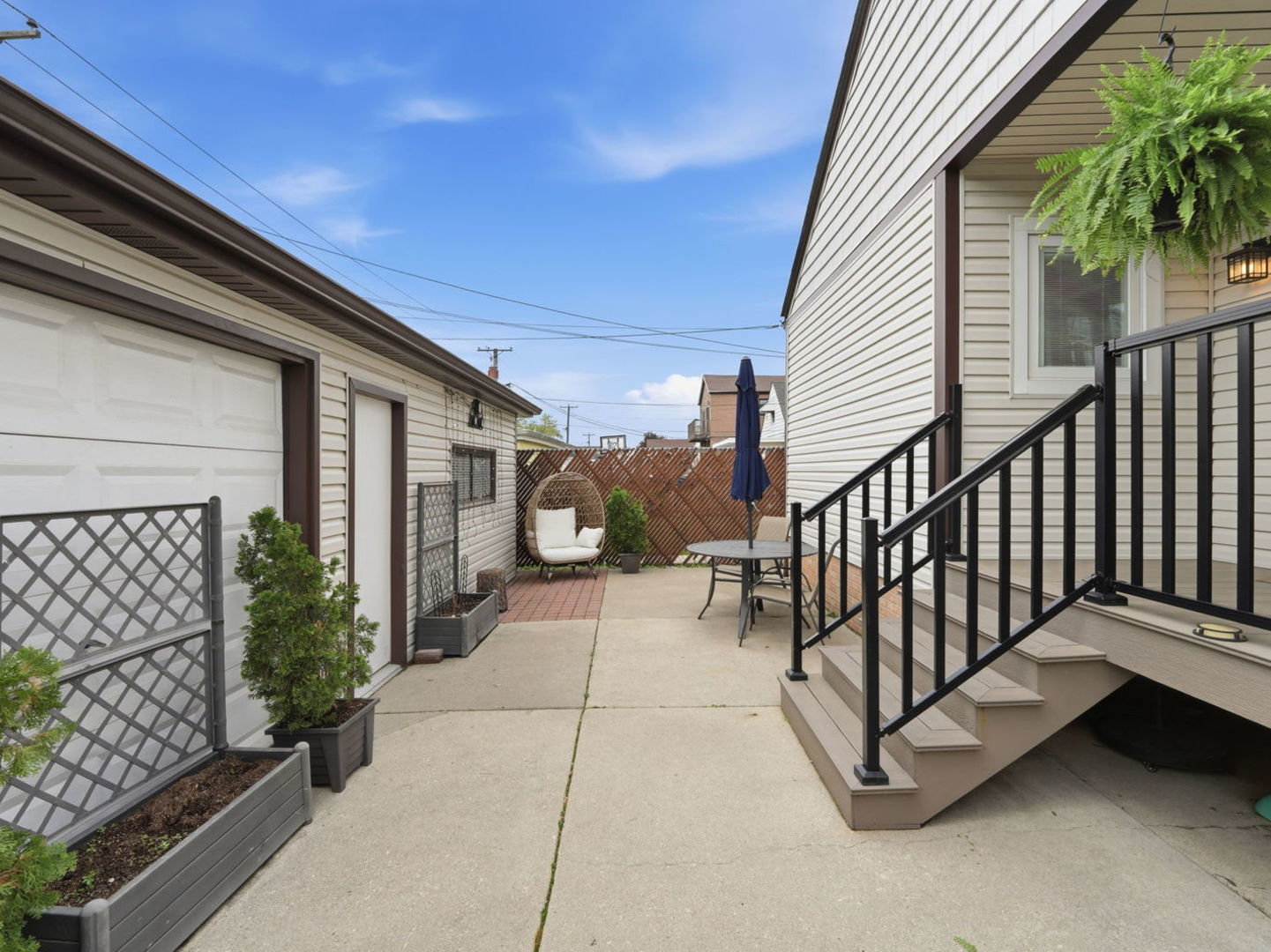 3708 North Pacific Avenue Chicago IL 60634