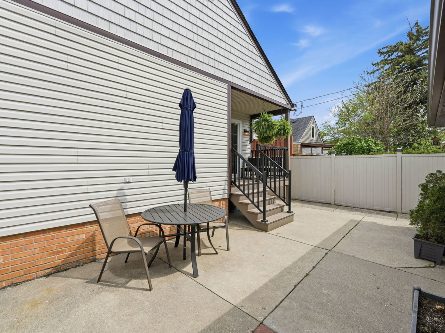 3708 North Pacific Avenue Chicago IL 60634