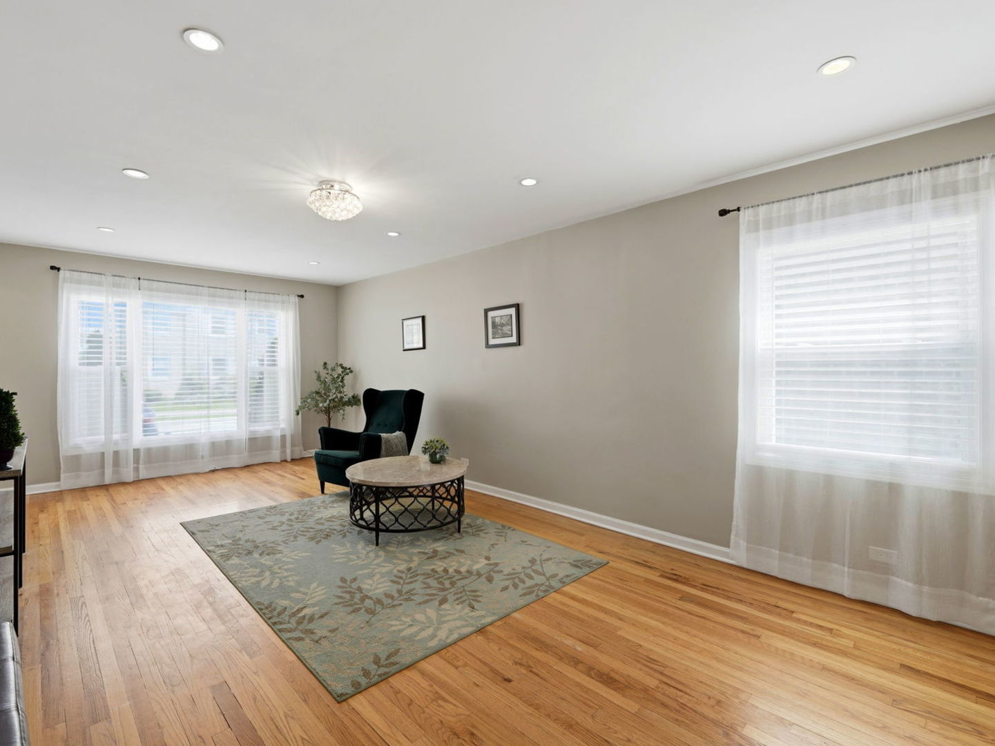 3708 North Pacific Avenue Chicago IL 60634
