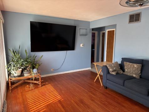 10842 Claridge Avenue Westchester IL 60154