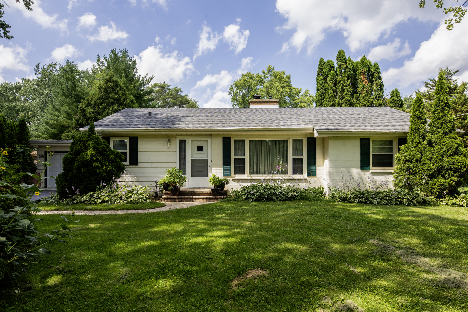 178 Brookhill Road Libertyville IL 60048