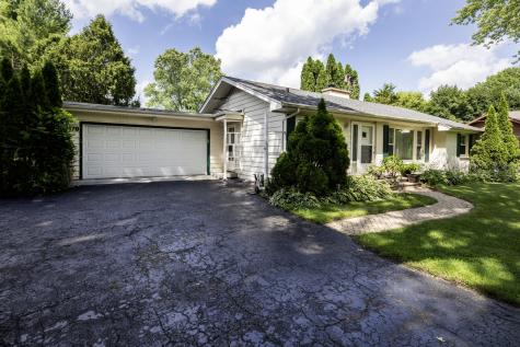 178 Brookhill Road Libertyville IL 60048