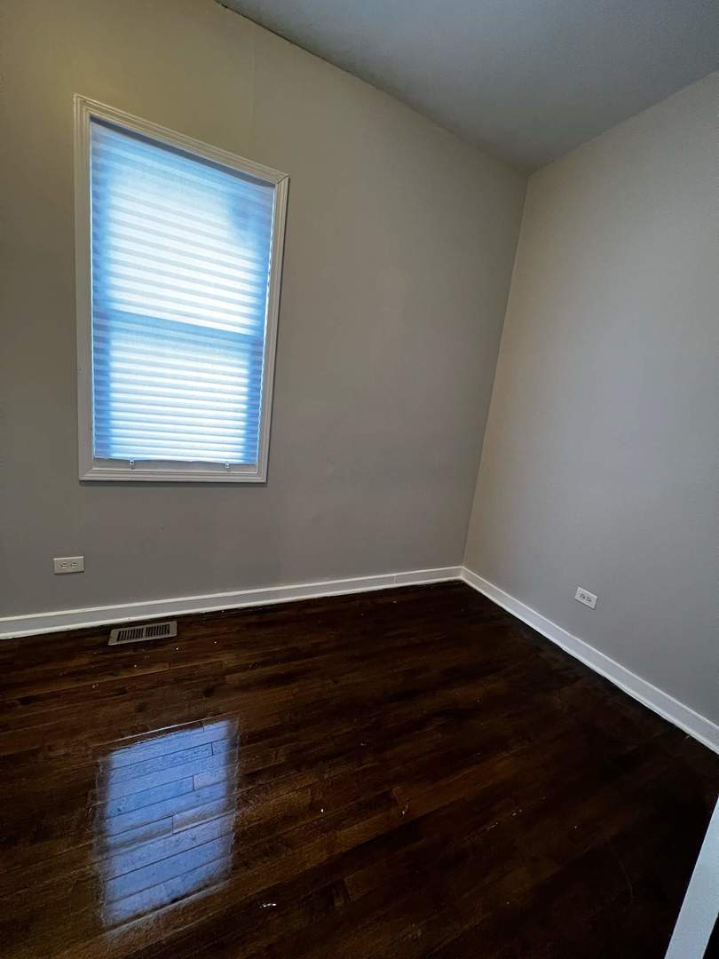 6415 South Eberhart Avenue Chicago IL 60637