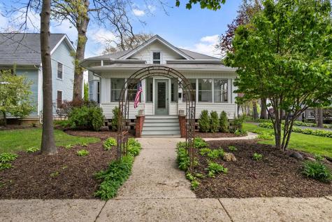155 South Slusser Street Grayslake IL 60030