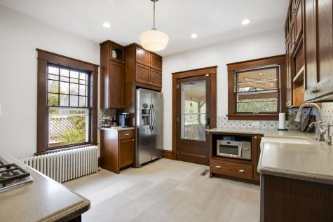 155 South Slusser Street Grayslake IL 60030