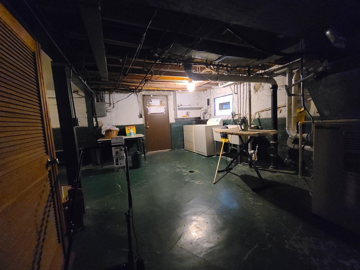 8319 South Crandon Avenue Chicago IL 60617