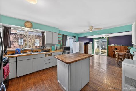 39223 North Willow Lane Antioch IL 60002