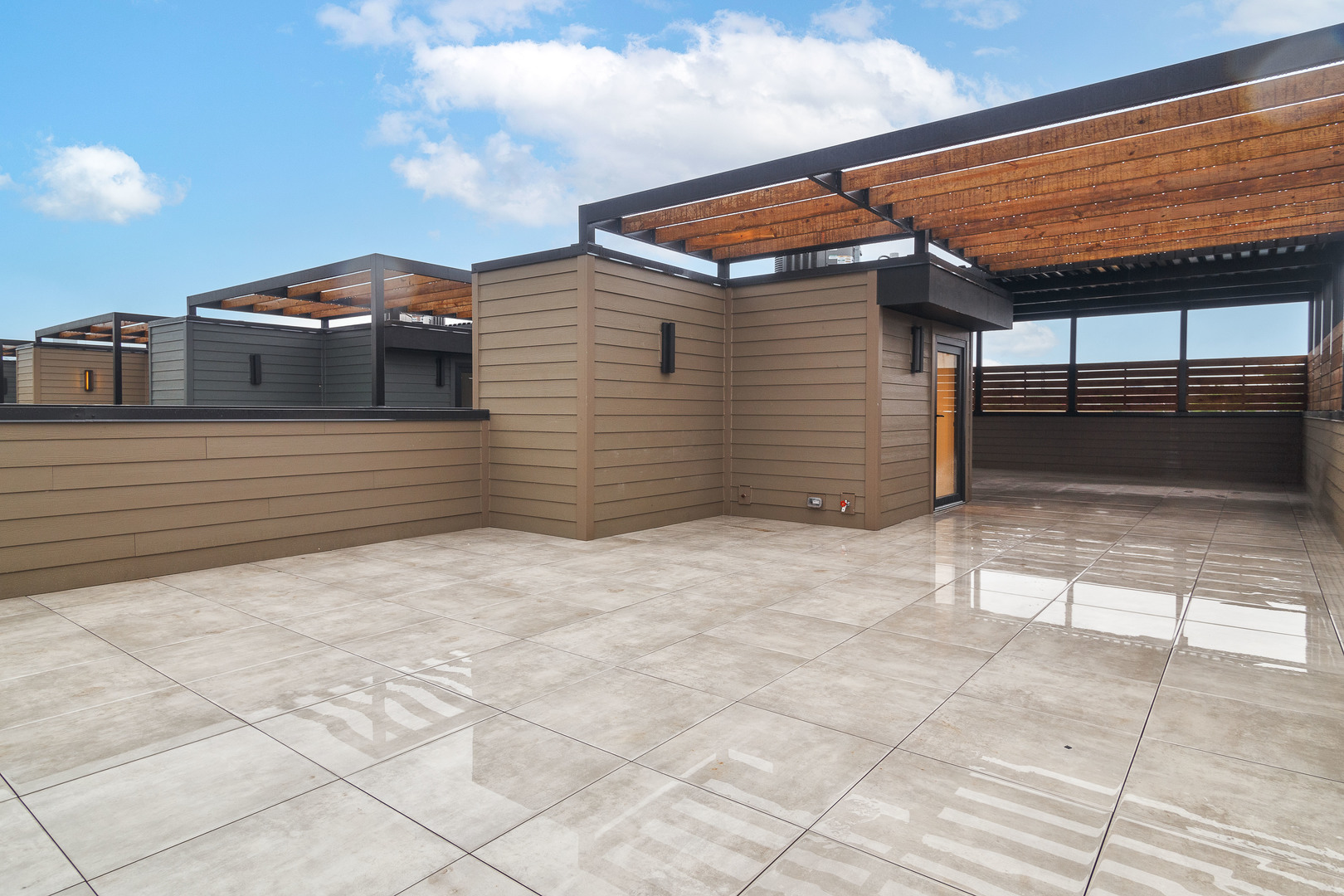 2055 West Race Avenue Chicago IL 60612