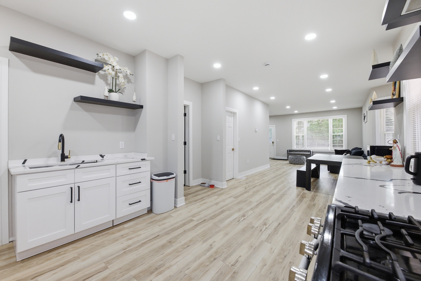 4036 North Bernard Street Chicago IL 60618