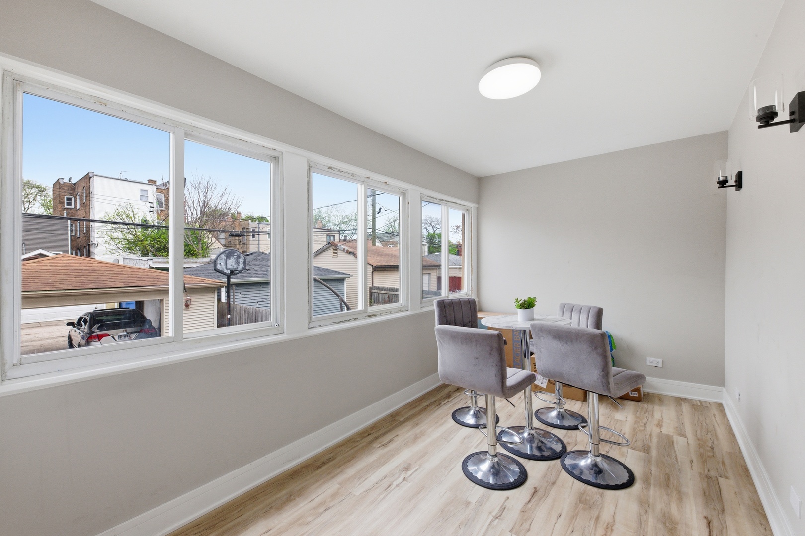 4036 North Bernard Street Chicago IL 60618
