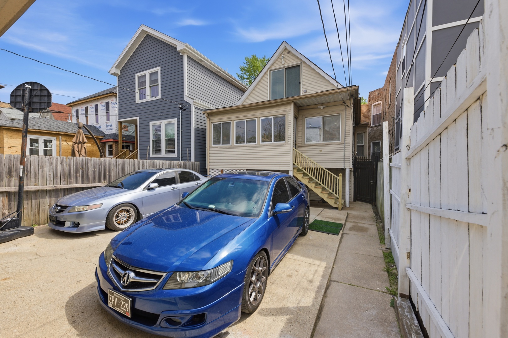 4036 North Bernard Street Chicago IL 60618