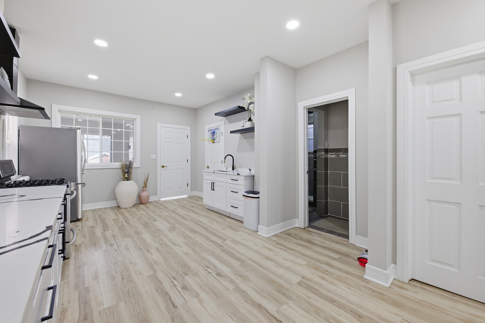 4036 North Bernard Street Chicago IL 60618