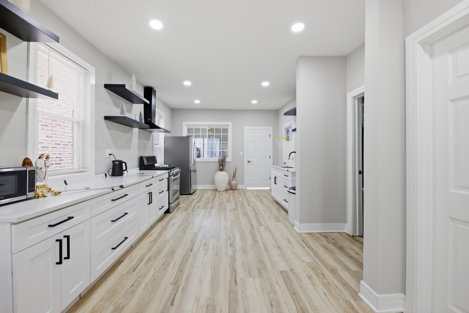 4036 North Bernard Street Chicago IL 60618