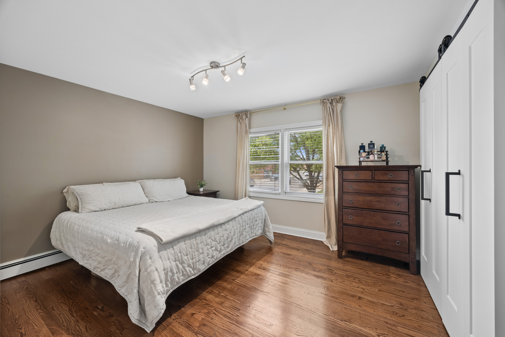 6255 South Mason Avenue Chicago IL 60638