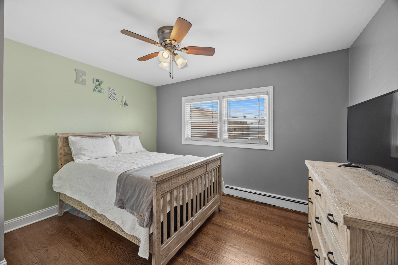 6255 South Mason Avenue Chicago IL 60638