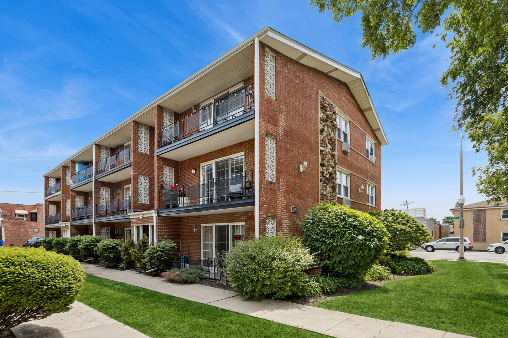 6255 South Mason Avenue Chicago IL 60638
