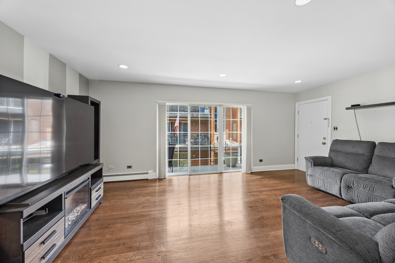 6255 South Mason Avenue Chicago IL 60638