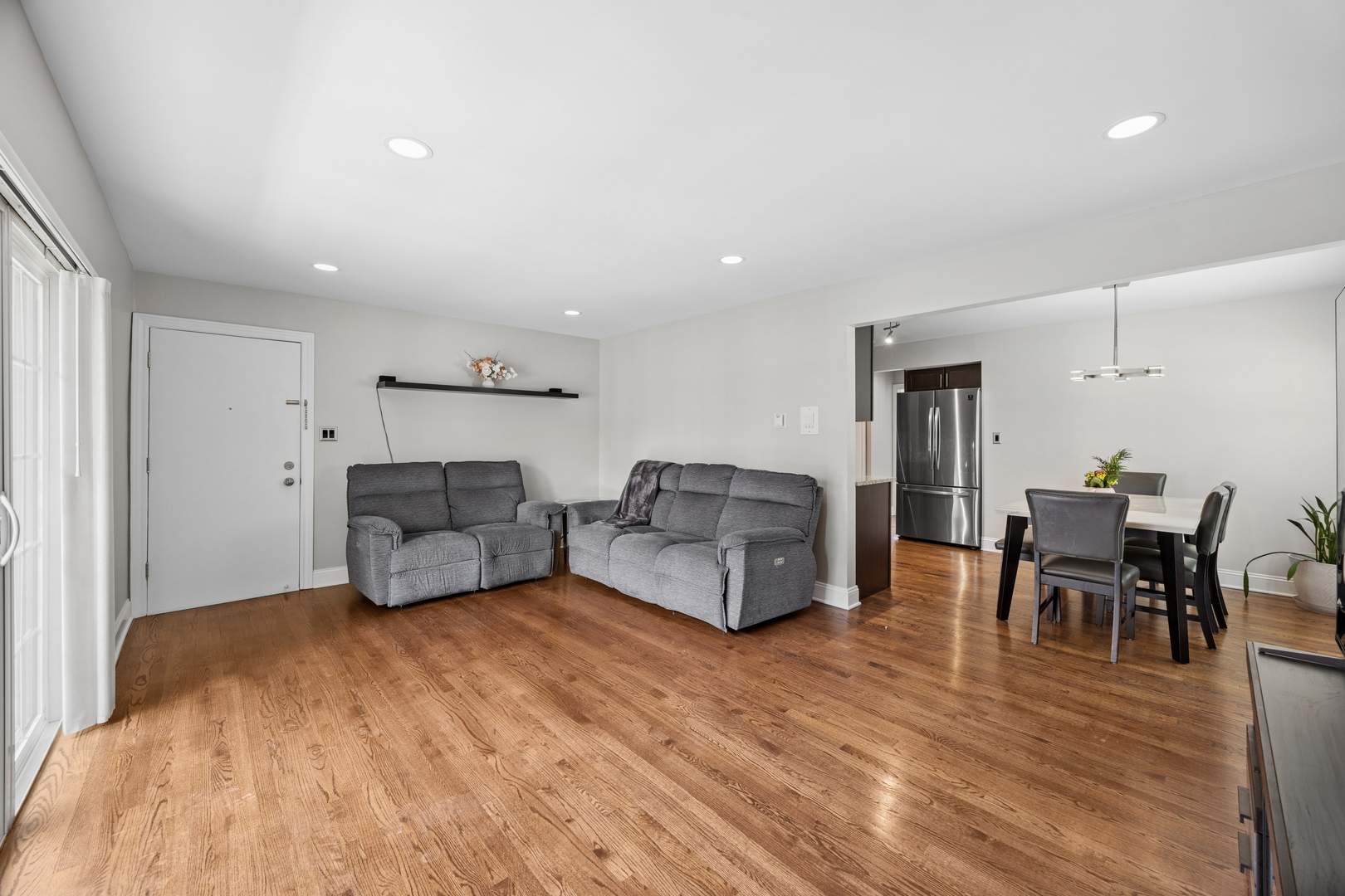 6255 South Mason Avenue Chicago IL 60638
