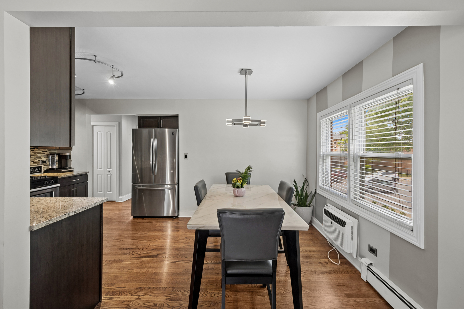 6255 South Mason Avenue Chicago IL 60638