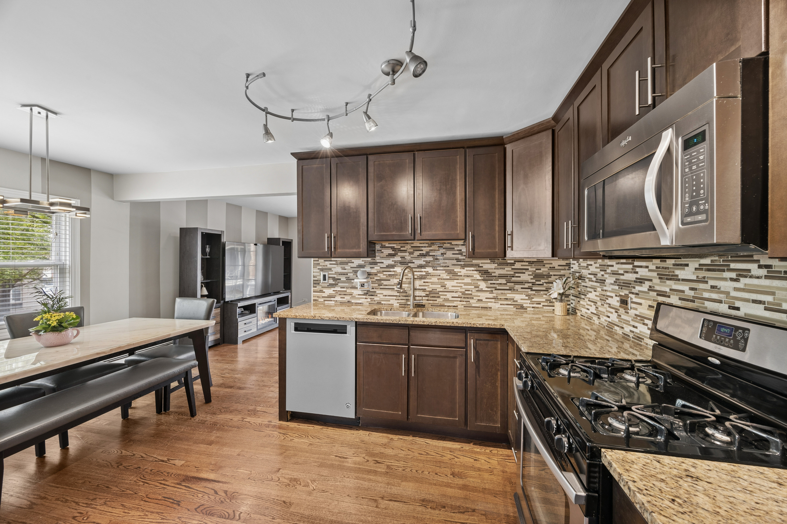 6255 South Mason Avenue Chicago IL 60638