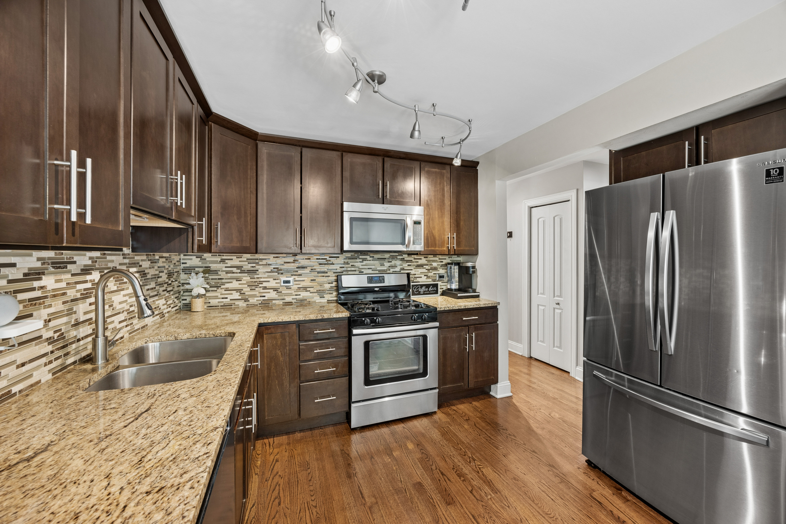 6255 South Mason Avenue Chicago IL 60638