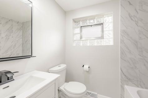 5631 West 64th Place Chicago IL 60638