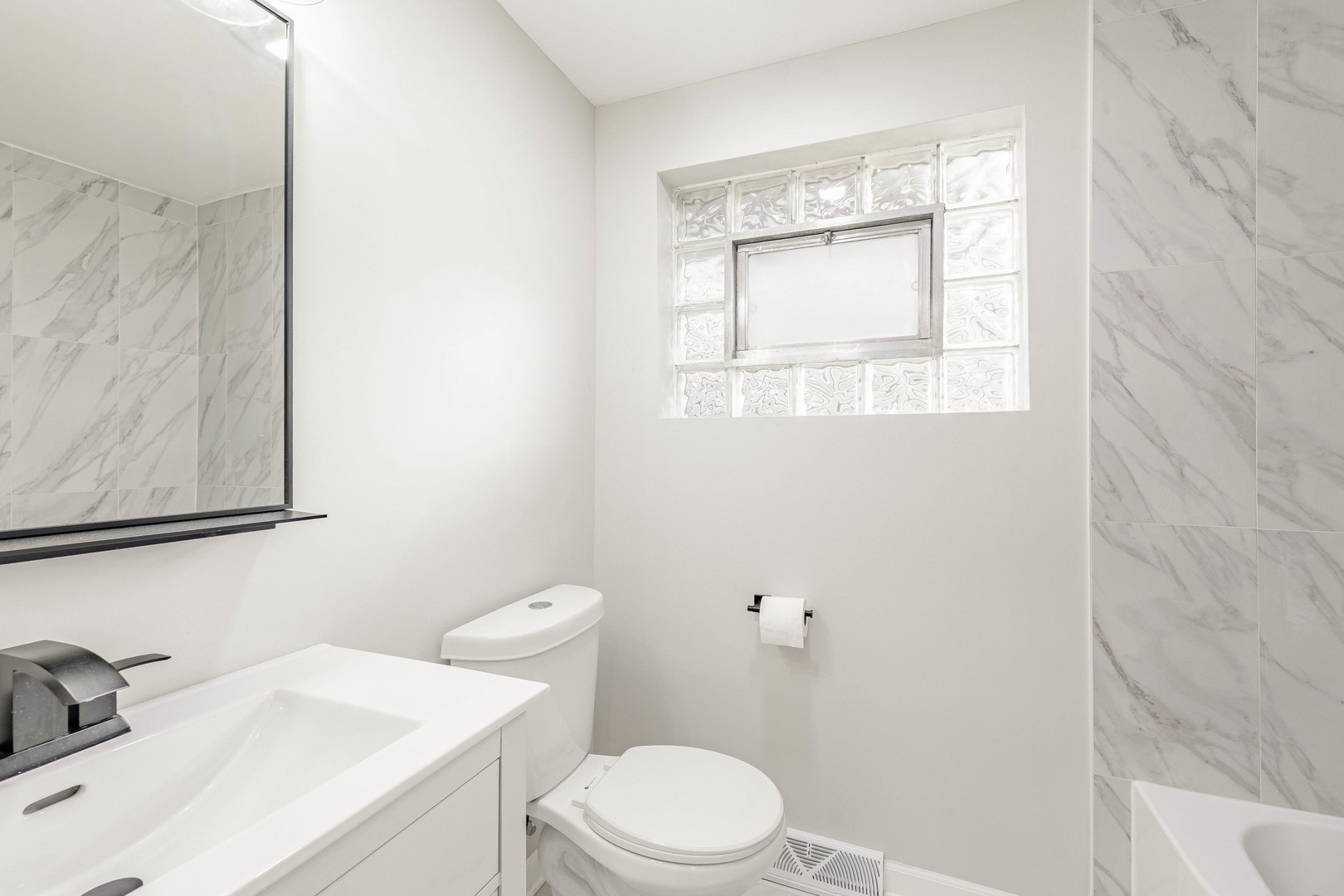 5631 West 64th Place Chicago IL 60638