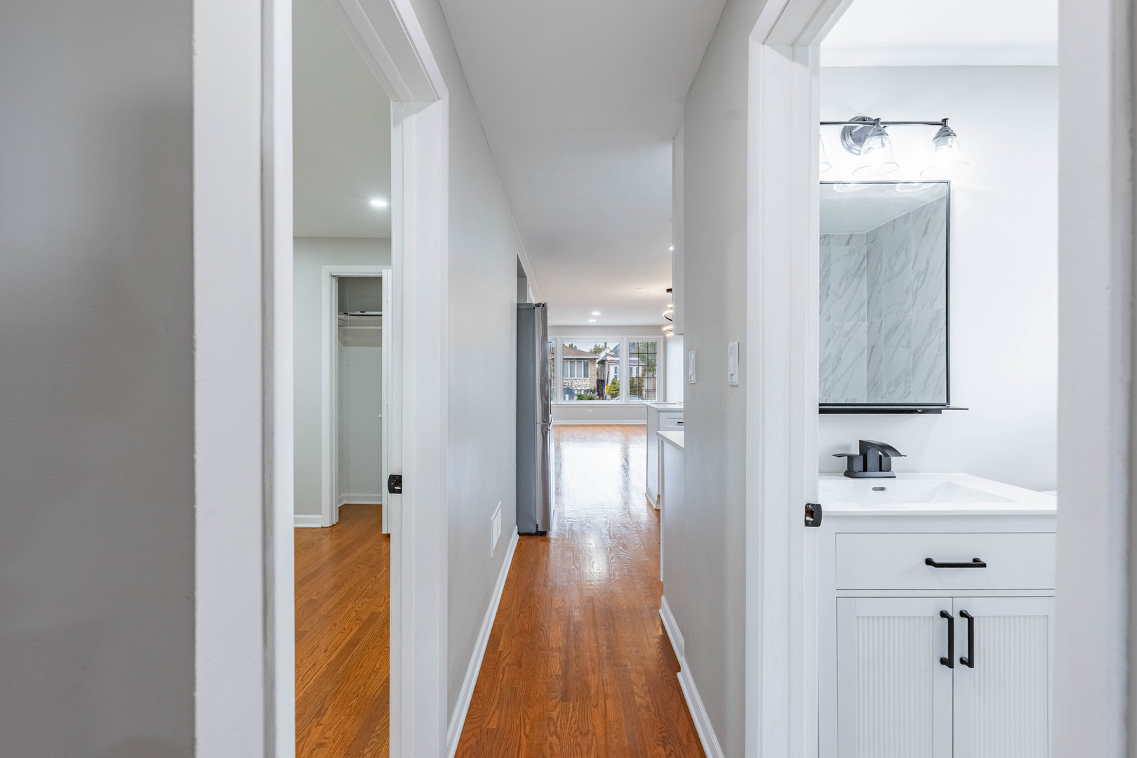 5631 West 64th Place Chicago IL 60638