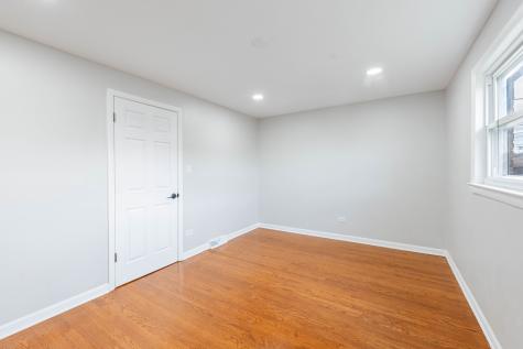 5631 West 64th Place Chicago IL 60638
