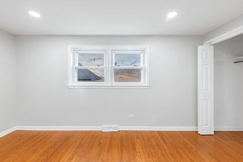 5631 West 64th Place Chicago IL 60638