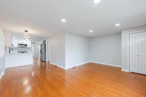 5631 West 64th Place Chicago IL 60638