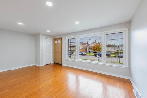 5631 West 64th Place Chicago IL 60638